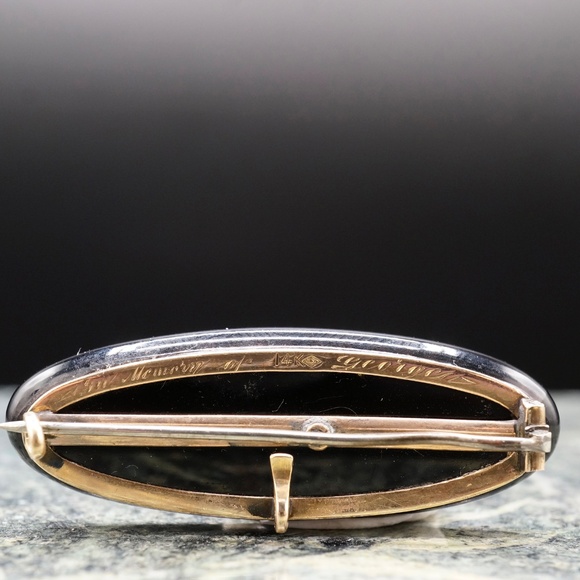 14k Gold One of a Kind Victorian Mourning Brooch Black Stone Otsby & Barton Jet? - Picture 5 of 9